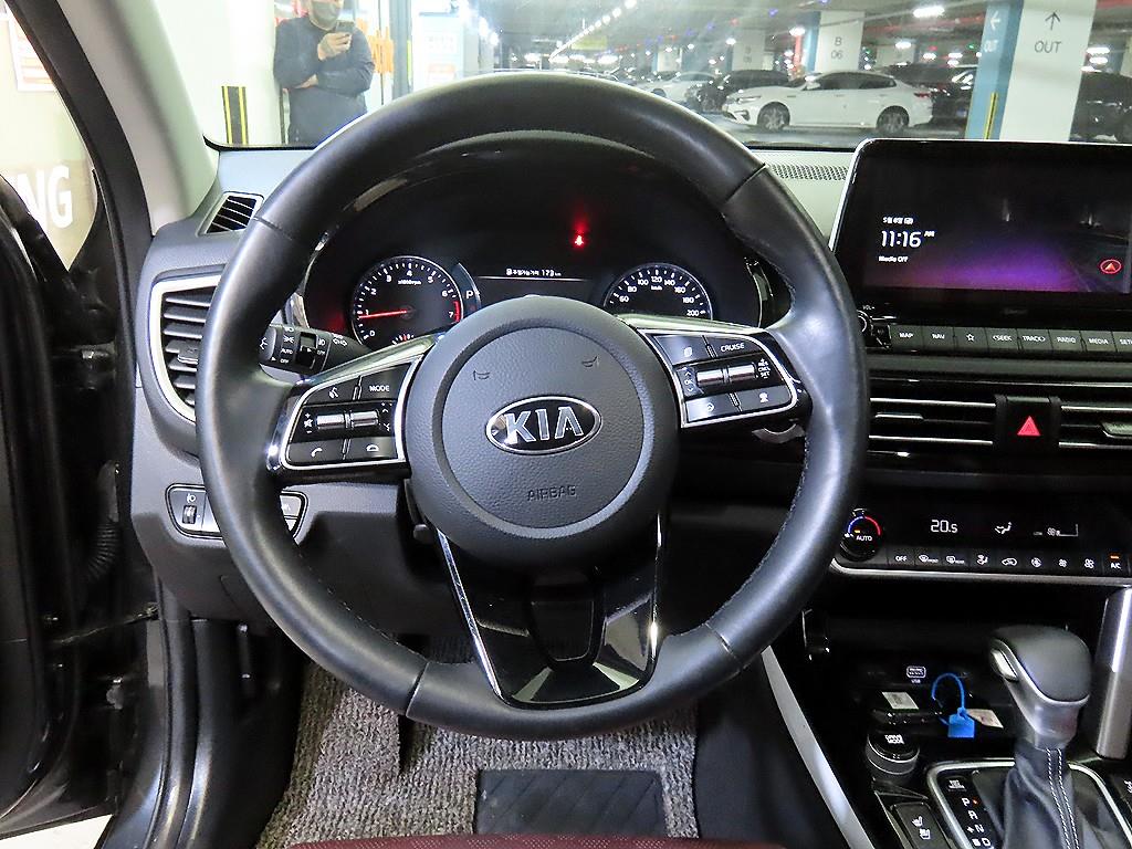 KIA Seltos - Vista 8