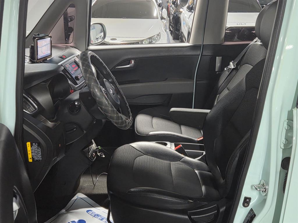 KIA Ray - Vista 10