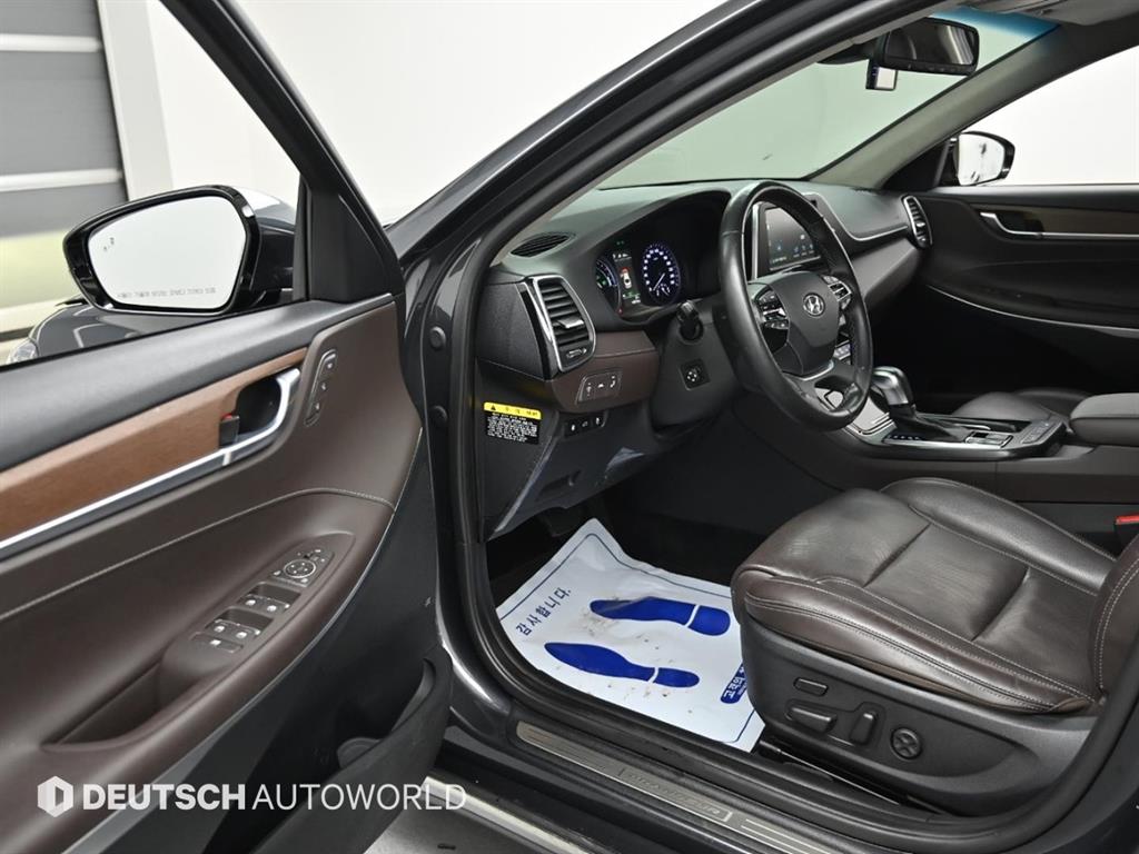 HYUNDAI Grandeur - Vista 11
