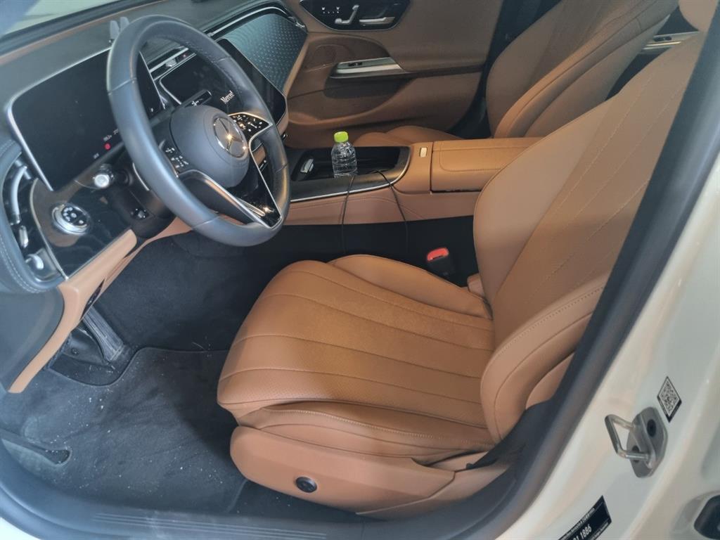 Mercedes Benz E class - Vista 4