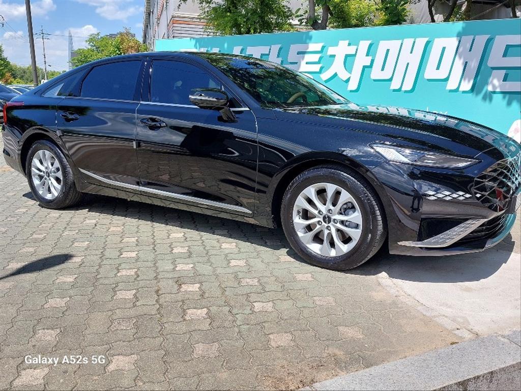 KIA K8 - Vista 3