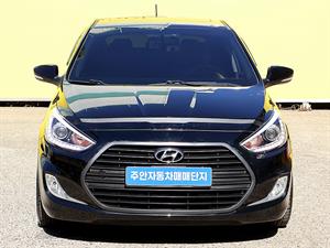 HYUNDAI Accent - Vista 2