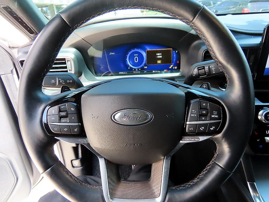 Ford Explorer - Vista 8
