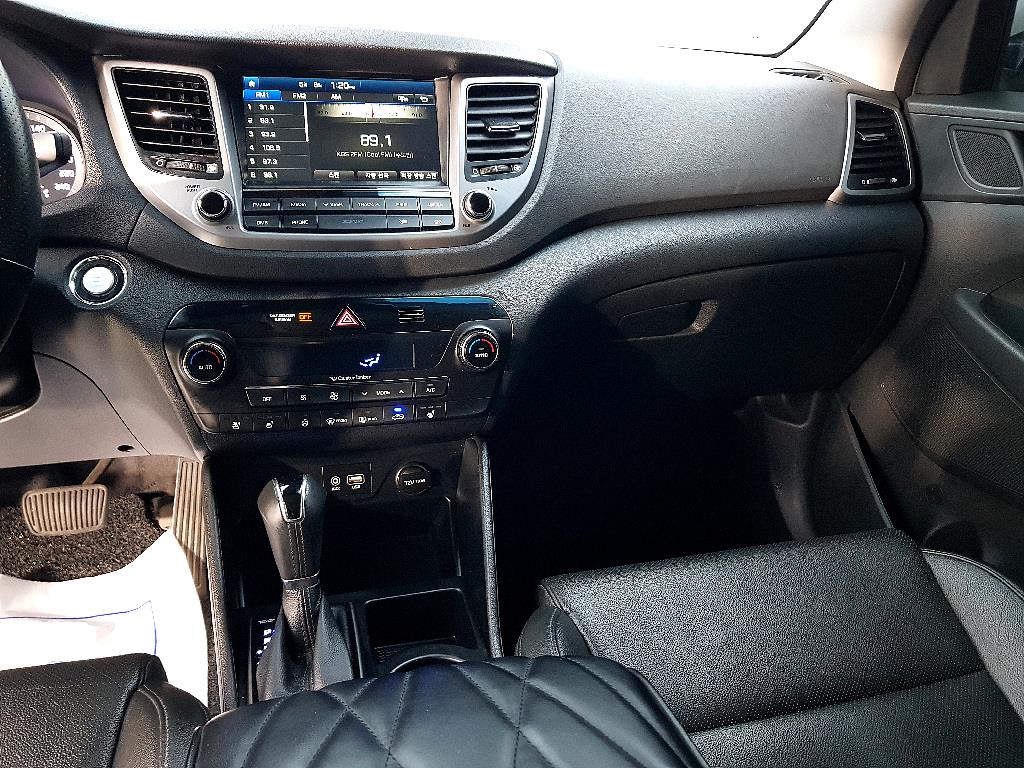 HYUNDAI Tucson - Vista 10
