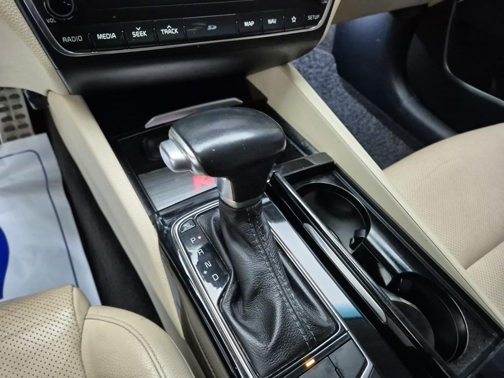 KIA K7 - Vista 8