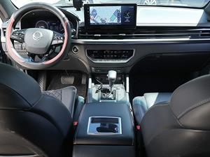 Ssangyong Rexton - Vista 10
