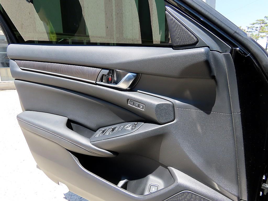 Honda Accord - Vista 12