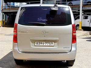 HYUNDAI Starex - Vista 6
