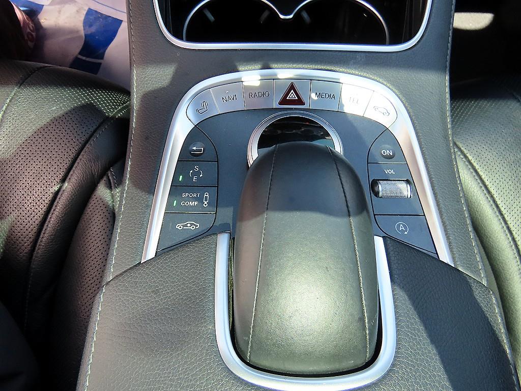 Mercedes Benz S Class - Vista 12