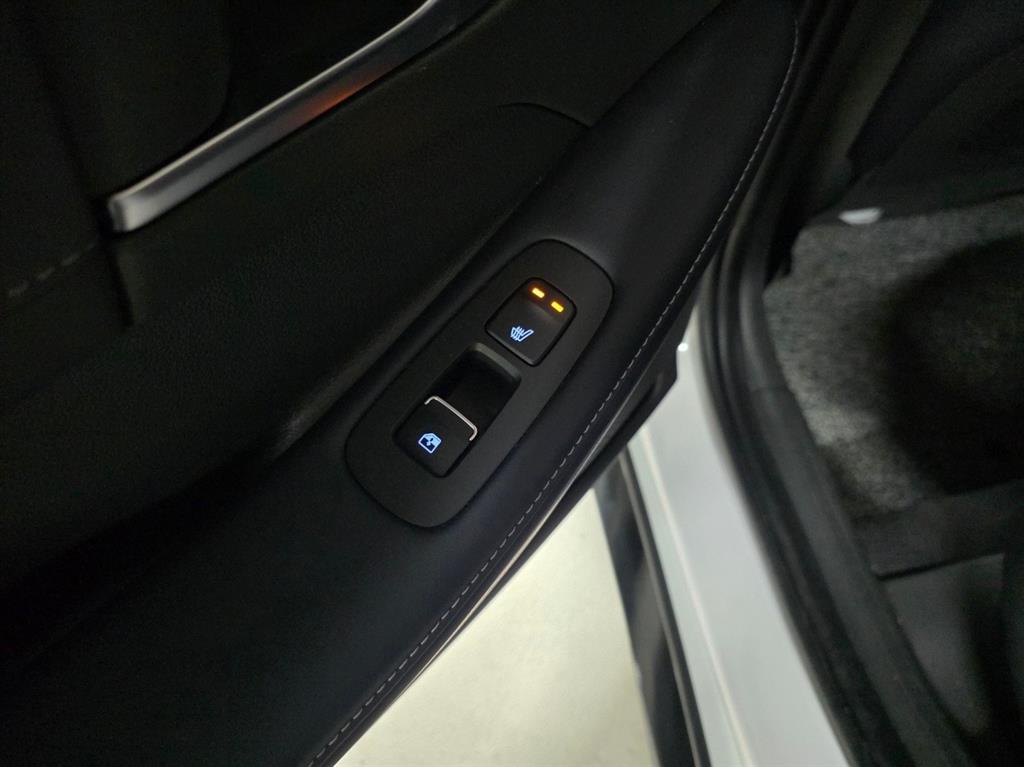 HYUNDAI Sonata - Vista 12
