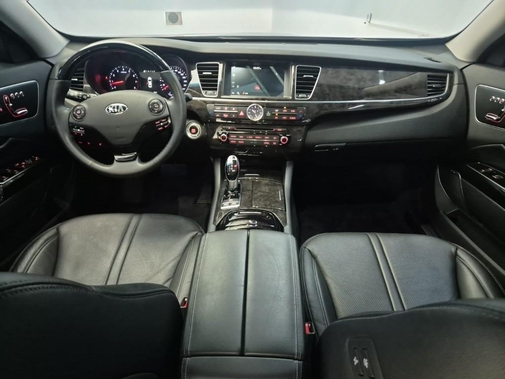 KIA K9 - Vista 7