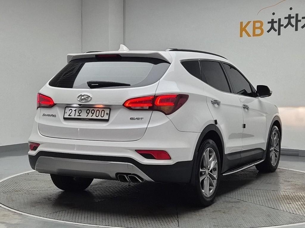 HYUNDAI Santa Fe - Vista 3