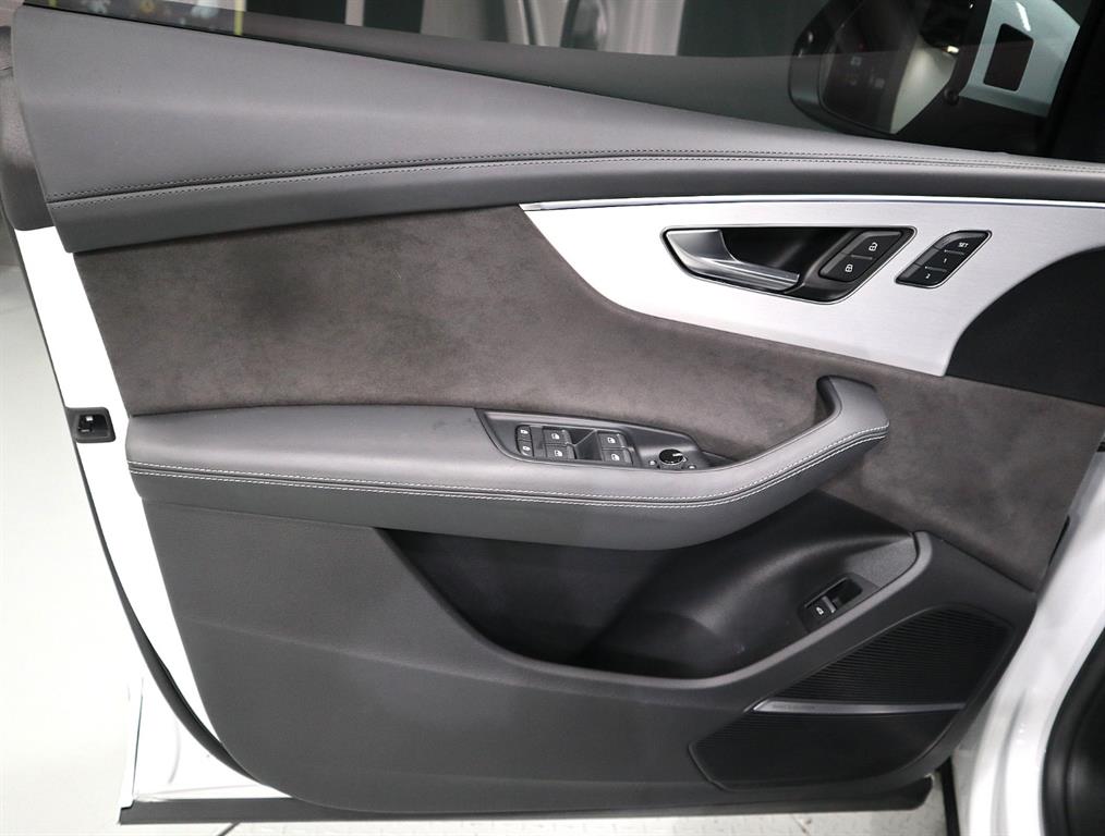 Audi Q8 - Vista 8
