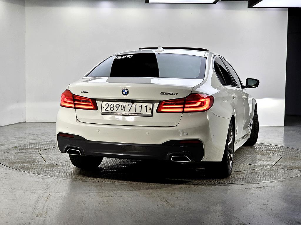 BMW 5 Series - Vista 3