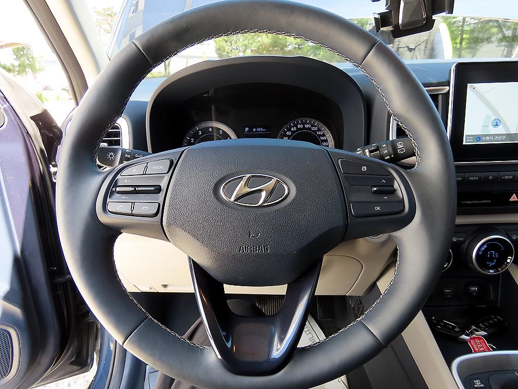 HYUNDAI Venue - Vista 8