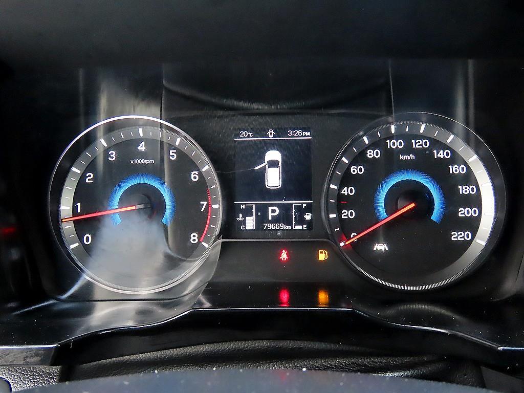 Ssangyong Tivoli - Vista 9