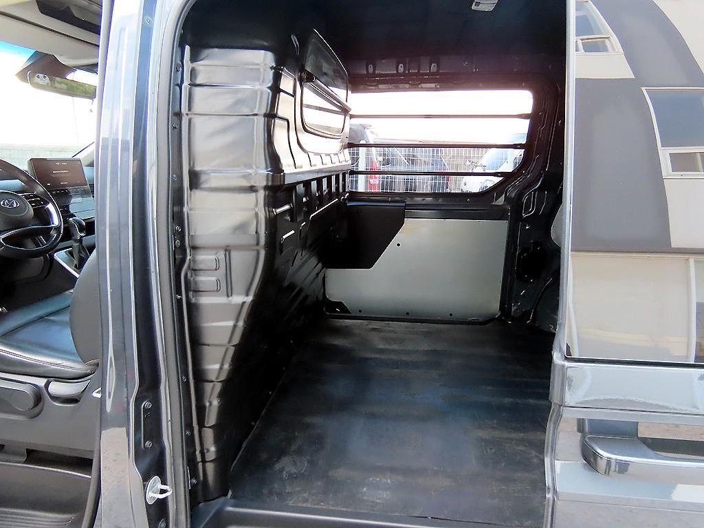 HYUNDAI Staria - Vista 6