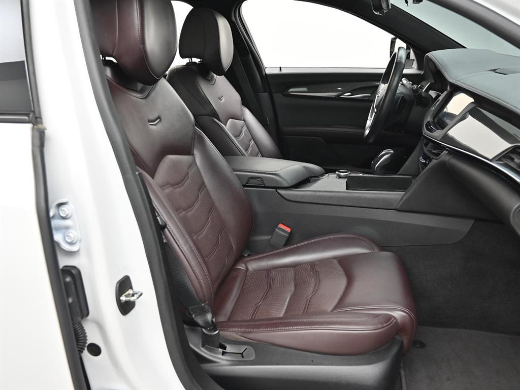 Cadillac CT6 - Vista 10