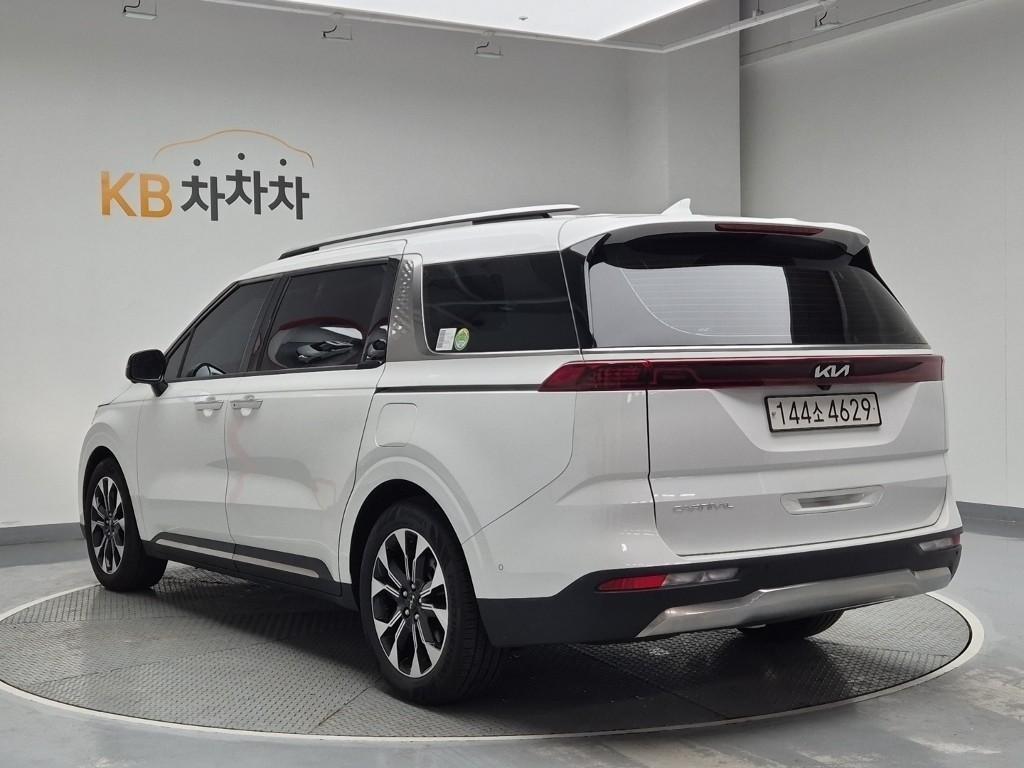 KIA Carnival - Vista 2