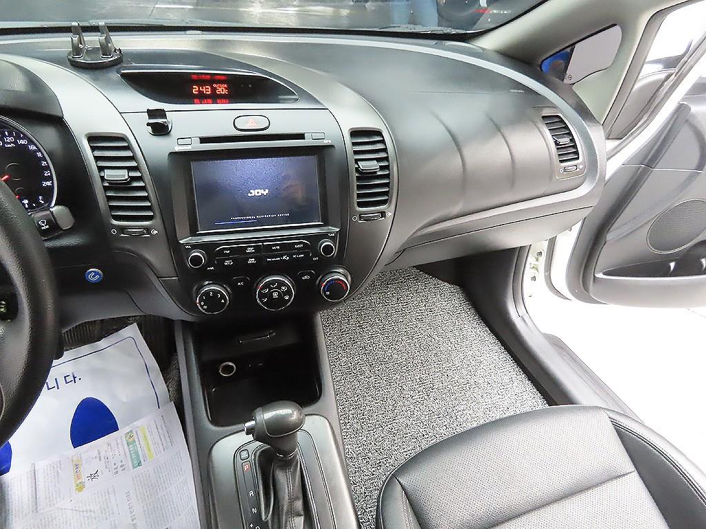 KIA K3 2014 Blanco - Importación desde Corea - HF Imports Iquique - Foto 7