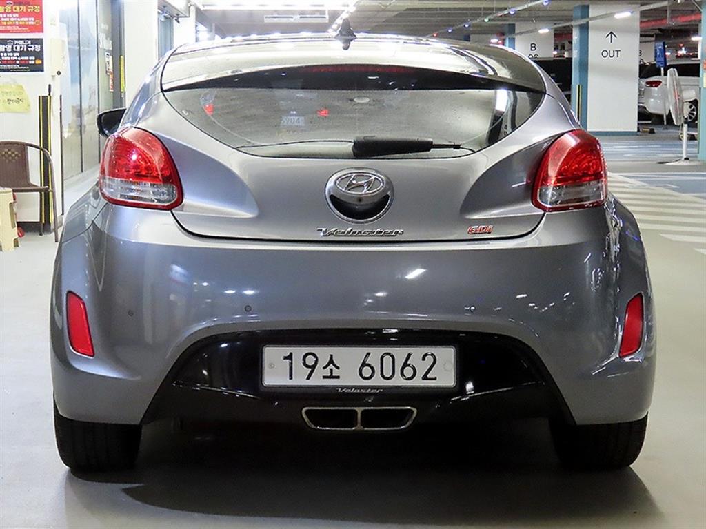 HYUNDAI Veloster - Vista 5