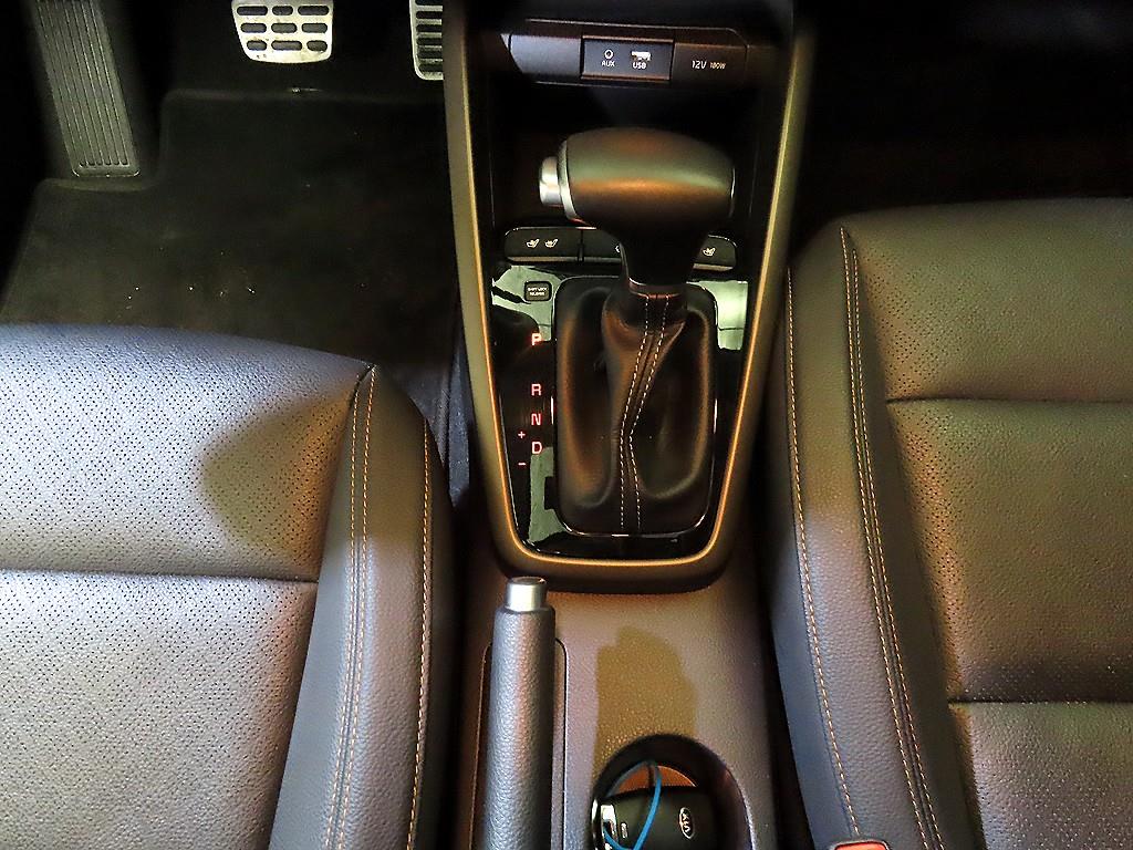 KIA Stonic - Vista 11
