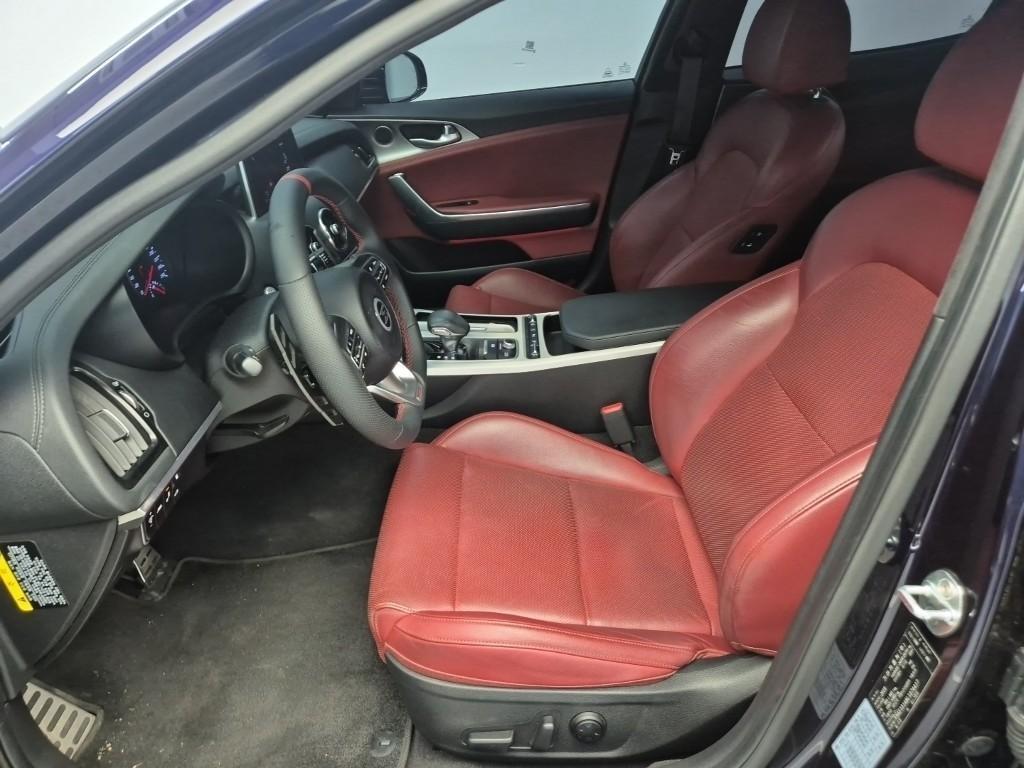 KIA Stinger - Vista 11