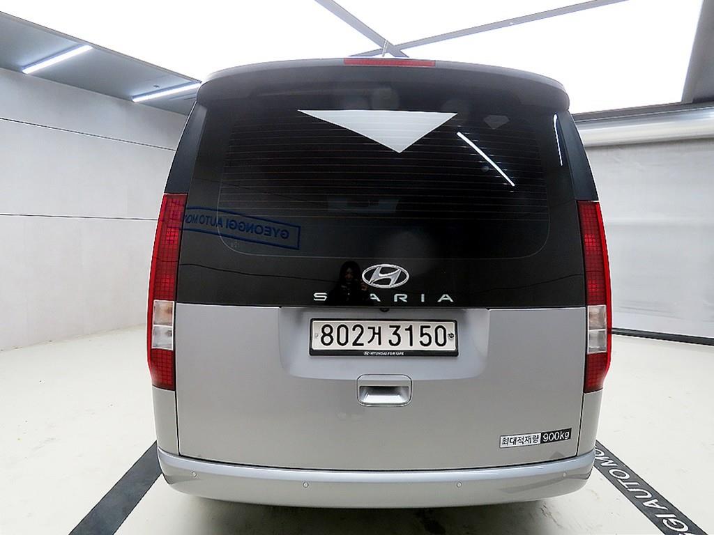 HYUNDAI Staria - Vista 3