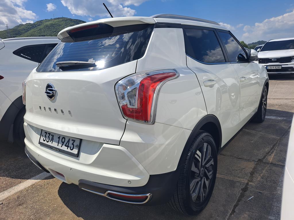 Ssangyong Tivoli - Vista 5