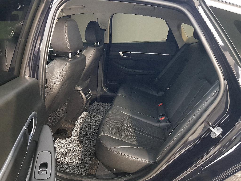HYUNDAI Sonata - Vista 9
