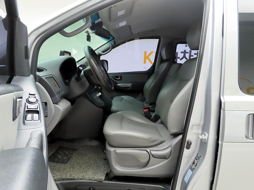 HYUNDAI Starex - Vista 11