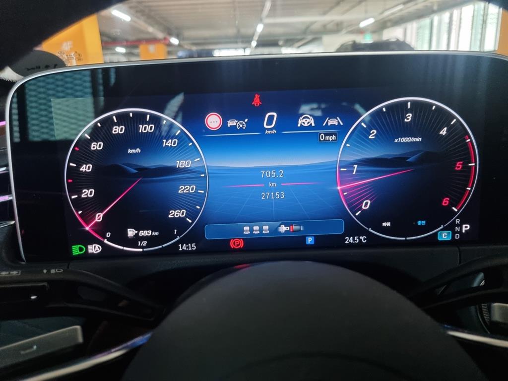 Mercedes Benz E class - Vista 10