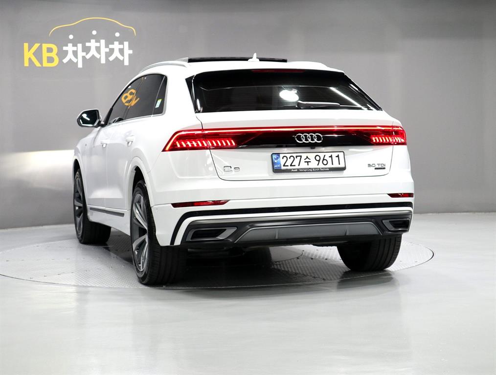 Audi Q8 - Vista 4