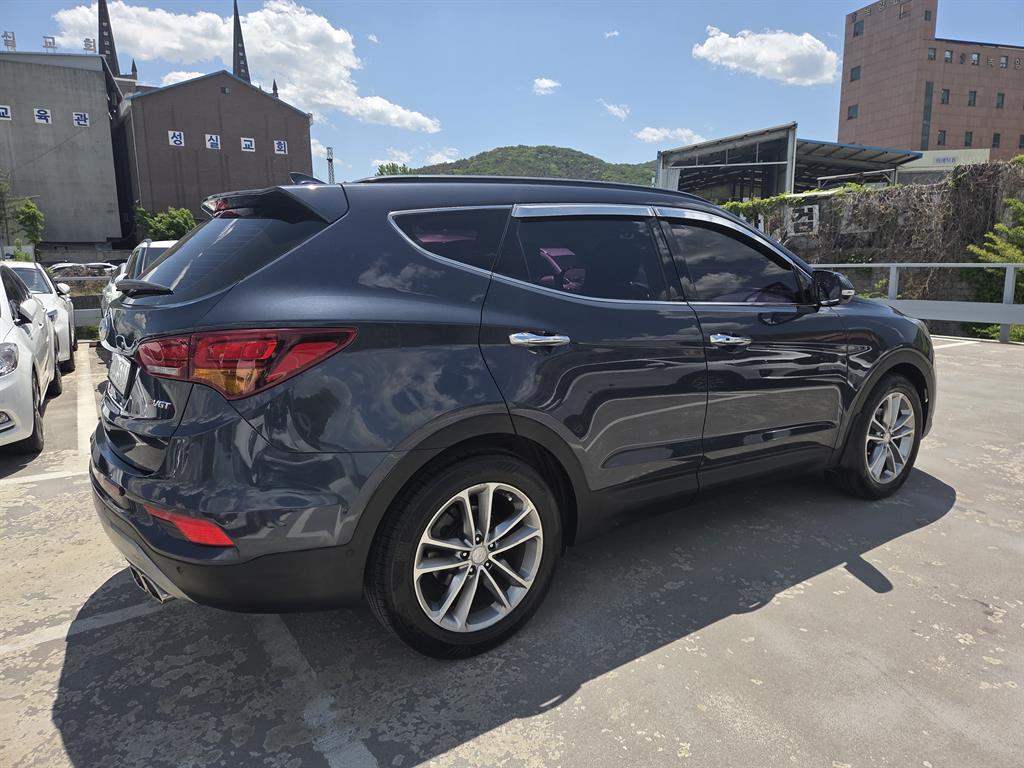 HYUNDAI Santa Fe - Vista 4
