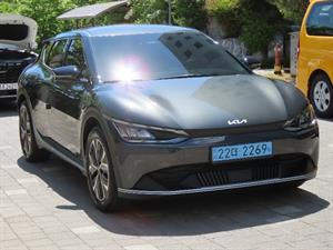 KIA EV6 - Vista 4