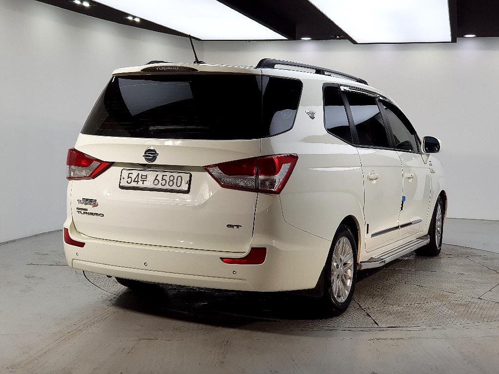 Ssangyong Korando - Vista 4