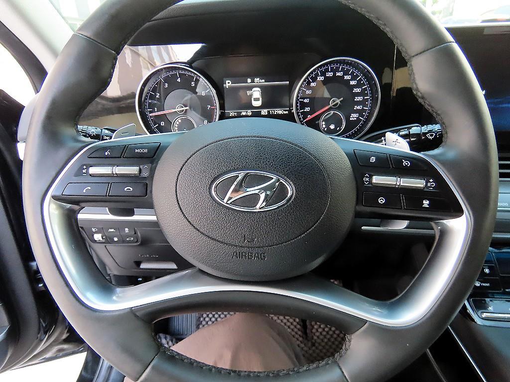 HYUNDAI Grandeur - Vista 8
