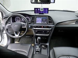 HYUNDAI Sonata - Vista 10