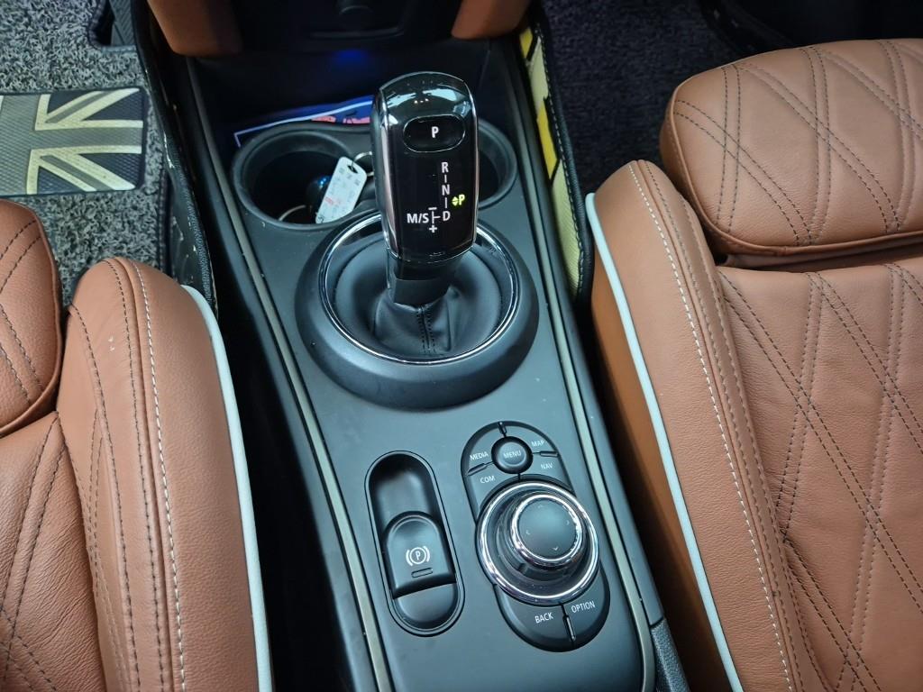 Mini Countryman - Vista 8