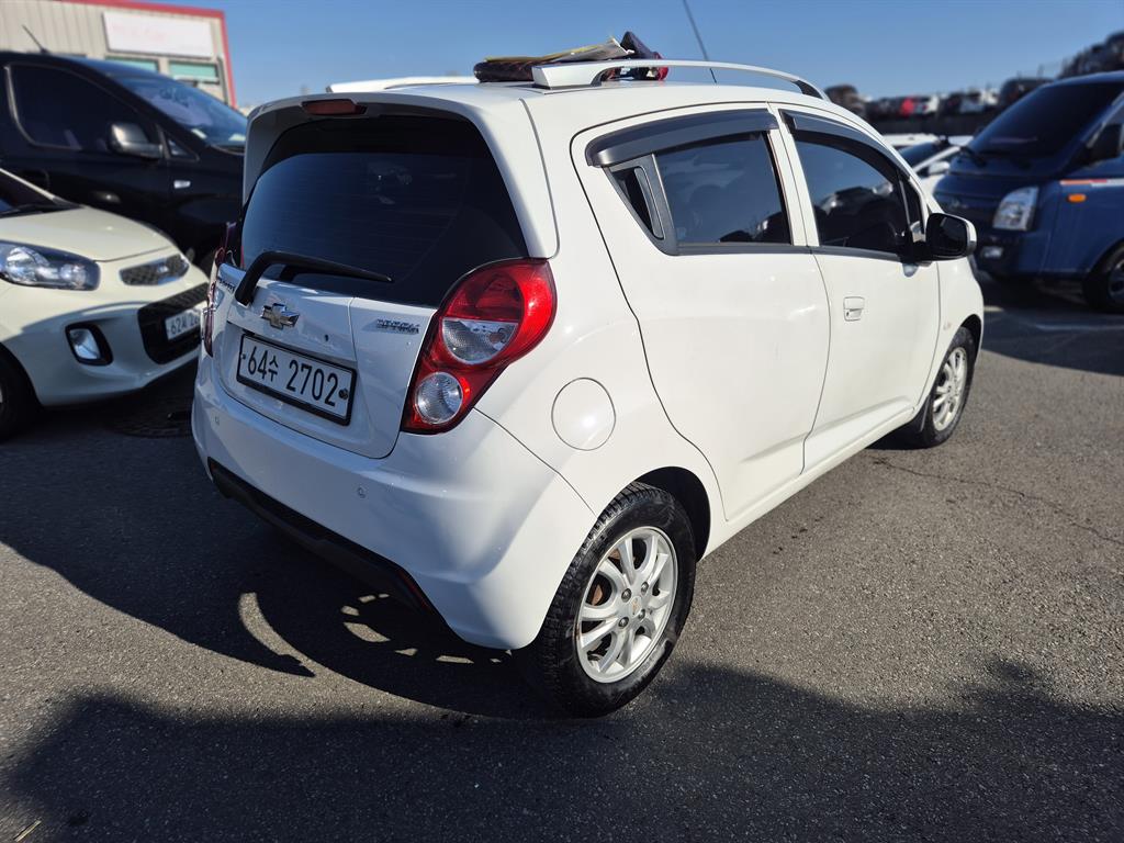Chevrolet Spark - Vista 5