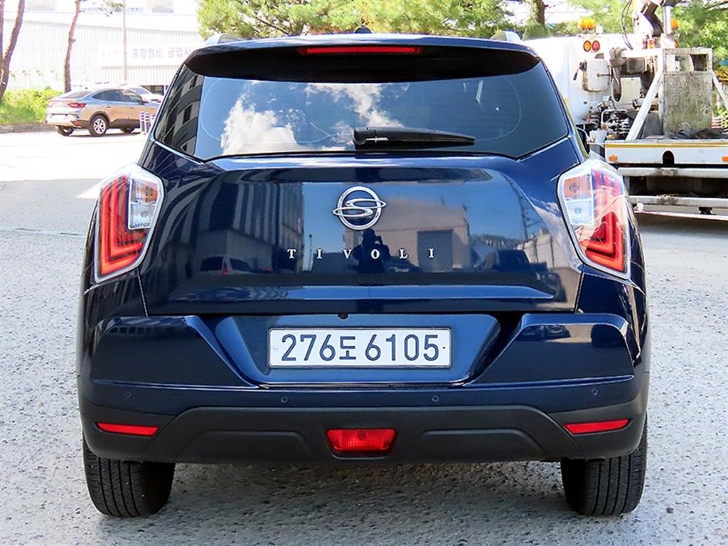 Ssangyong Tivoli - Vista 4