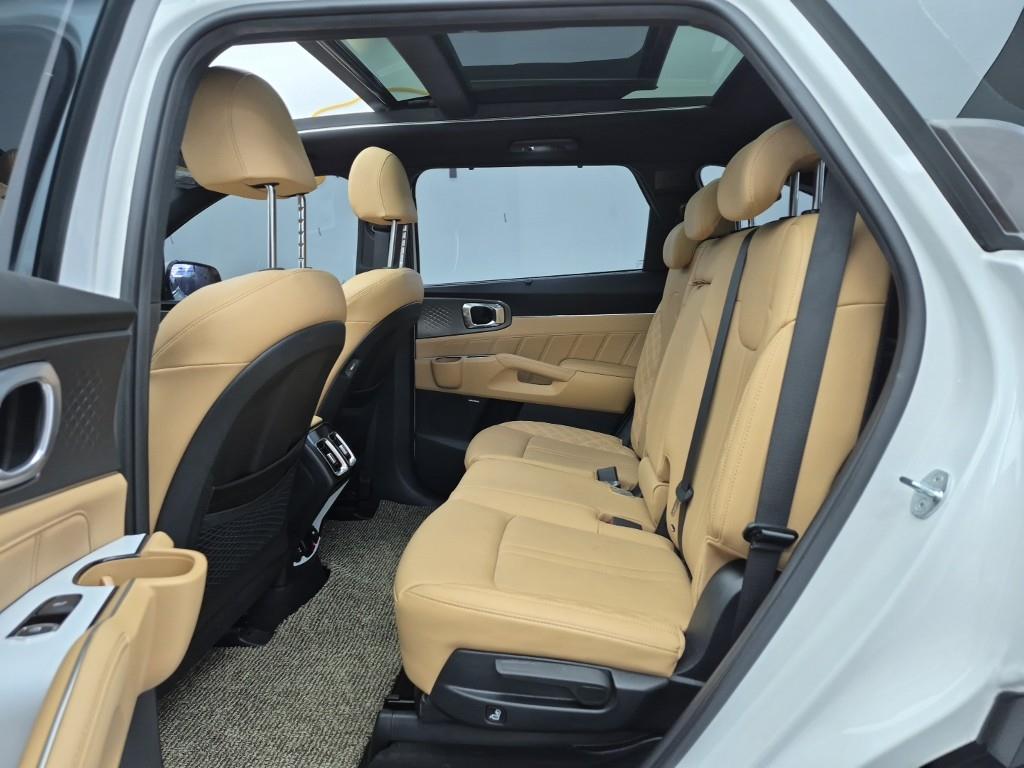 KIA Sorento - Vista 12
