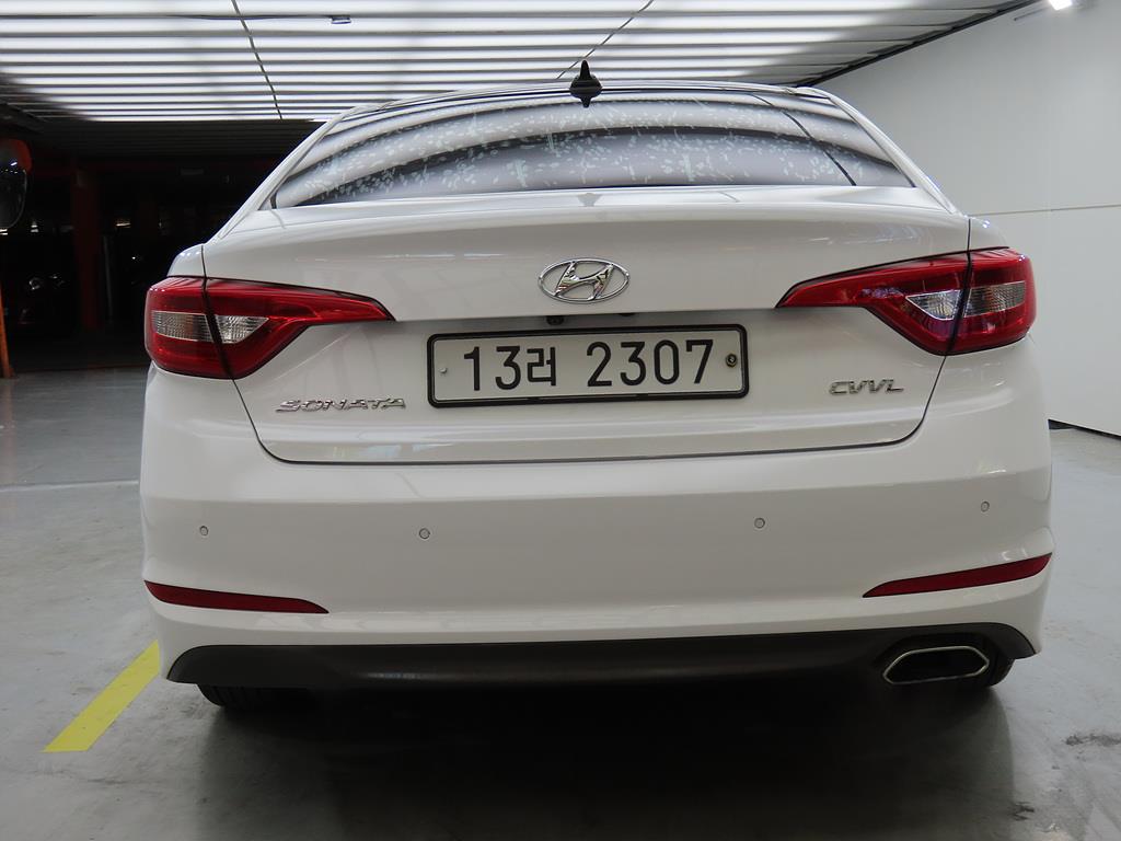 HYUNDAI Sonata - Vista 4