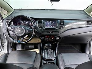 KIA Carens - Vista 10