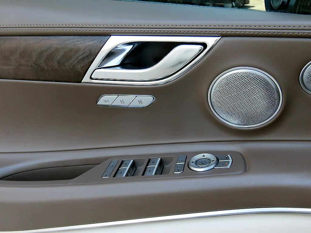 Genesis GV80 - Vista 12