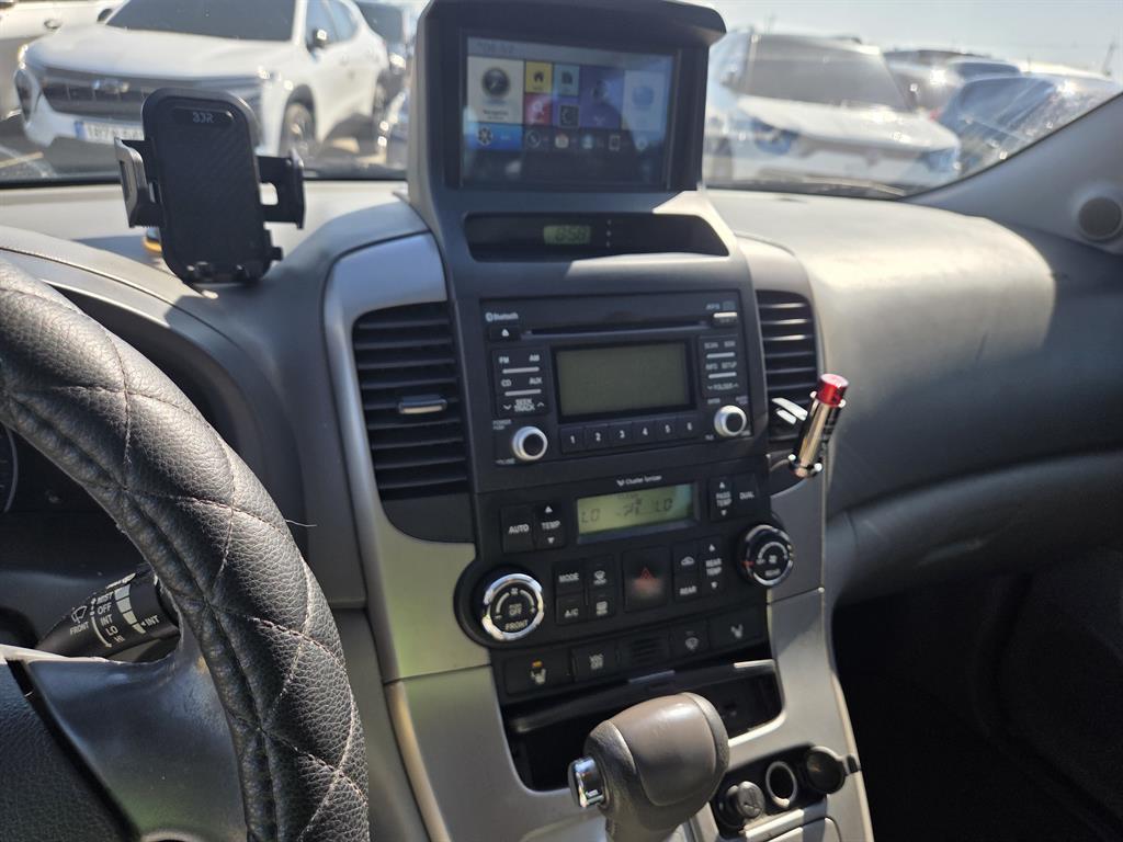 KIA Carnival - Vista 10