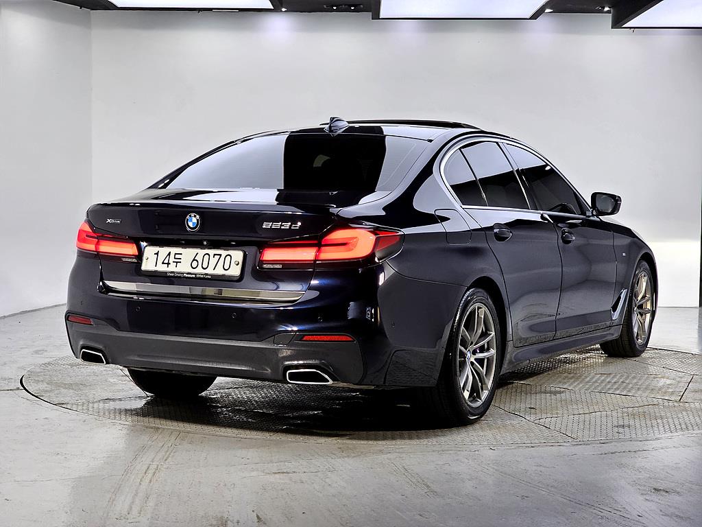 BMW 5 Series - Vista 4