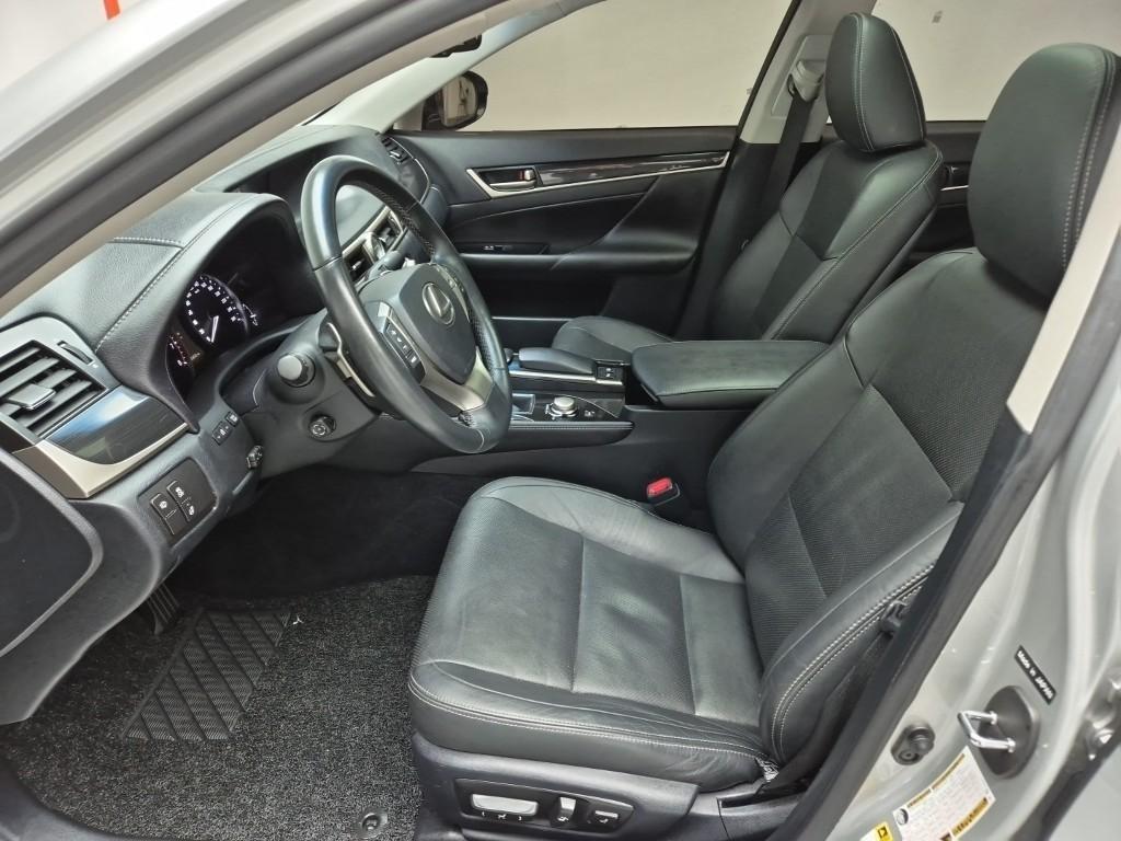 Lexus GS - Vista 11