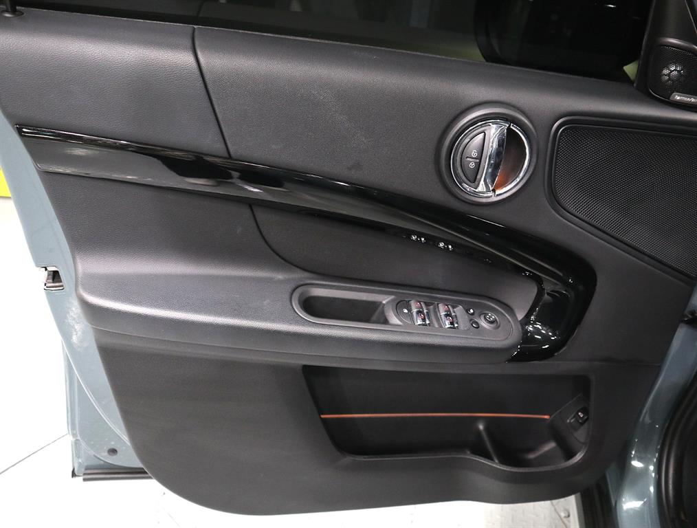 Mini Countryman - Vista 8