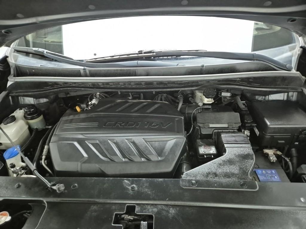 KIA Carnival - Vista 5